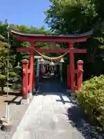 三軒地稲荷神社の{uncategorized: "未分類", other: "その他", undefined: "問題あり", building: "その他建物", grave: "お墓", sacred_gate: "鳥居", guardian: "狛犬", statue: "像", buddha: "仏像", history: "歴史", nature: "自然", garden: "庭園", animal: "動物", pagoda: "塔", temizu: "手水舎", mountain_gate: "山門・神門", sanctuary: "本殿・本堂", subordinate: "末社・摂社", art: "芸術", scenery: "景色", jizo: "地蔵", ema: "絵馬", goshuin: "御朱印", omikuji: "おみくじ", items: "授与品その他", amulet: "お守り", goshuincho: "御朱印帳", eats: "食事", festival: "お祭り", votive_dance: "神楽", shichigosan: "七五三参", wedding: "結婚式", experience: "体験その他", initially: "初詣", around: "周辺", anti_infection: "感染症対策"}