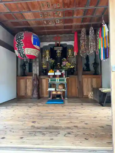 泉沢寺の{uncategorized: "未分類", other: "その他", undefined: "問題あり", building: "その他建物", grave: "お墓", sacred_gate: "鳥居", guardian: "狛犬", statue: "像", buddha: "仏像", history: "歴史", nature: "自然", garden: "庭園", animal: "動物", pagoda: "塔", temizu: "手水舎", mountain_gate: "山門・神門", sanctuary: "本殿・本堂", subordinate: "末社・摂社", art: "芸術", scenery: "景色", jizo: "地蔵", ema: "絵馬", goshuin: "御朱印", omikuji: "おみくじ", items: "授与品その他", amulet: "お守り", goshuincho: "御朱印帳", eats: "食事", festival: "お祭り", votive_dance: "神楽", shichigosan: "七五三参", wedding: "結婚式", experience: "体験その他", initially: "初詣", around: "周辺", anti_infection: "感染症対策"}