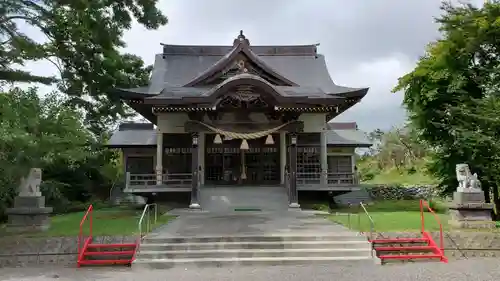 靜内神社の本殿