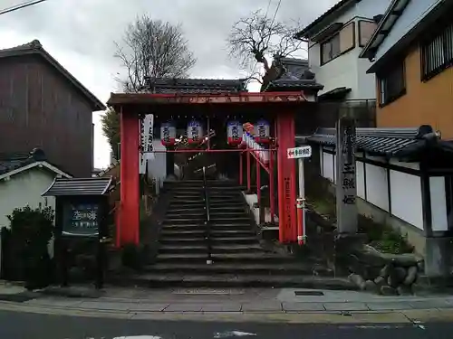 泉増院の山門・神門