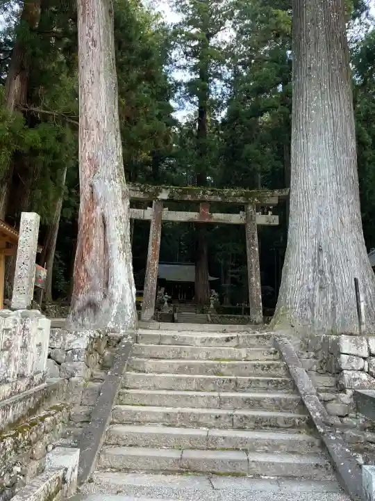 室生龍穴神社(奈良県)