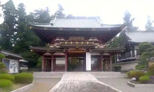 富士山法華本門寺根源の山門