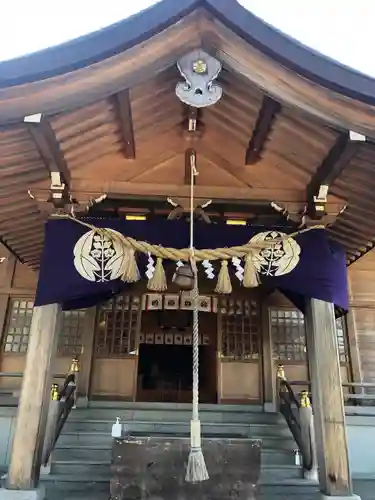 鬼越蒼前神社の本殿