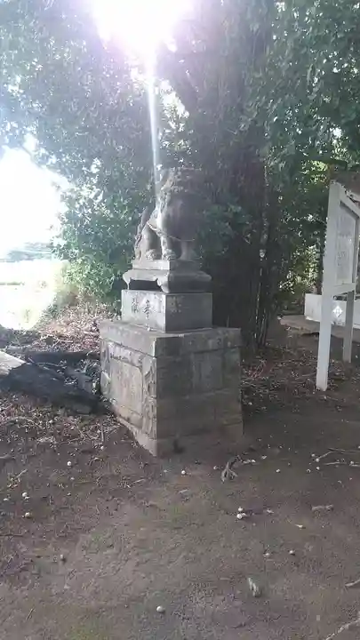 上弓削神社(法皇社)の狛犬