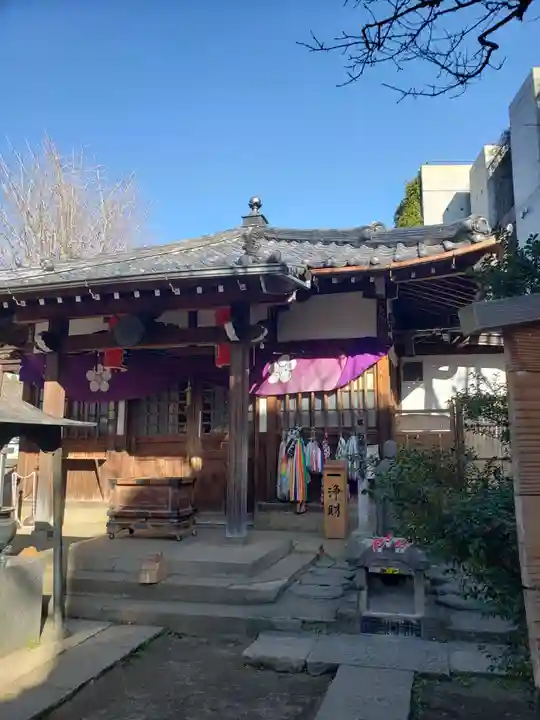 新井薬師(梅照院)の本殿・本堂