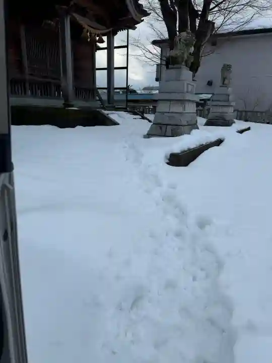 八幡神社の{uncategorized: "未分類", other: "その他", undefined: "問題あり", building: "その他建物", grave: "お墓", sacred_gate: "鳥居", guardian: "狛犬", statue: "像", buddha: "仏像", history: "歴史", nature: "自然", garden: "庭園", animal: "動物", pagoda: "塔", temizu: "手水舎", mountain_gate: "山門・神門", sanctuary: "本殿・本堂", subordinate: "末社・摂社", art: "芸術", scenery: "景色", jizo: "地蔵", ema: "絵馬", goshuin: "御朱印", omikuji: "おみくじ", items: "授与品その他", amulet: "お守り", goshuincho: "御朱印帳", eats: "食事", festival: "お祭り", votive_dance: "神楽", shichigosan: "七五三参", wedding: "結婚式", experience: "体験その他", initially: "初詣", around: "周辺", anti_infection: "感染症対策"}
