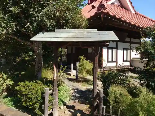 法雲寺の山門