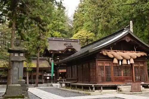 諏訪大社下社春宮(長野県)