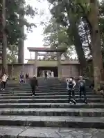 伊勢神宮内宮(皇大神宮)の{uncategorized: "未分類", other: "その他", undefined: "問題あり", building: "その他建物", grave: "お墓", sacred_gate: "鳥居", guardian: "狛犬", statue: "像", buddha: "仏像", history: "歴史", nature: "自然", garden: "庭園", animal: "動物", pagoda: "塔", temizu: "手水舎", mountain_gate: "山門・神門", sanctuary: "本殿・本堂", subordinate: "末社・摂社", art: "芸術", scenery: "景色", jizo: "地蔵", ema: "絵馬", goshuin: "御朱印", omikuji: "おみくじ", items: "授与品その他", amulet: "お守り", goshuincho: "御朱印帳", eats: "食事", festival: "お祭り", votive_dance: "神楽", shichigosan: "七五三参", wedding: "結婚式", experience: "体験その他", initially: "初詣", around: "周辺", anti_infection: "感染症対策"}