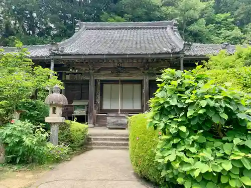 大野寺の本殿