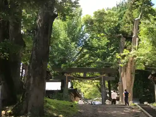 諏訪大社上社前宮(長野県)