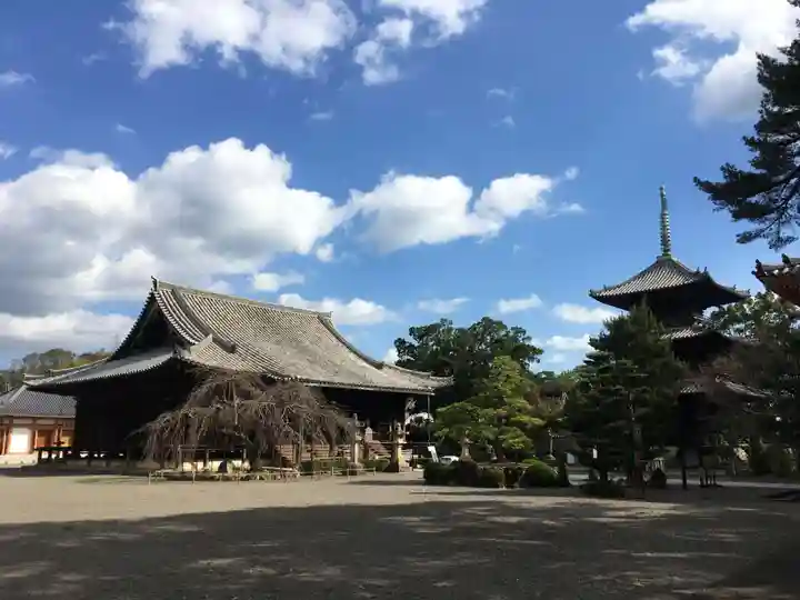 道成寺の本殿・本堂