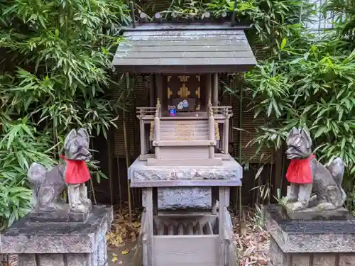 池尻稲荷神社の末社・摂社