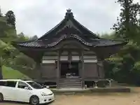 山田寺の本殿・本堂