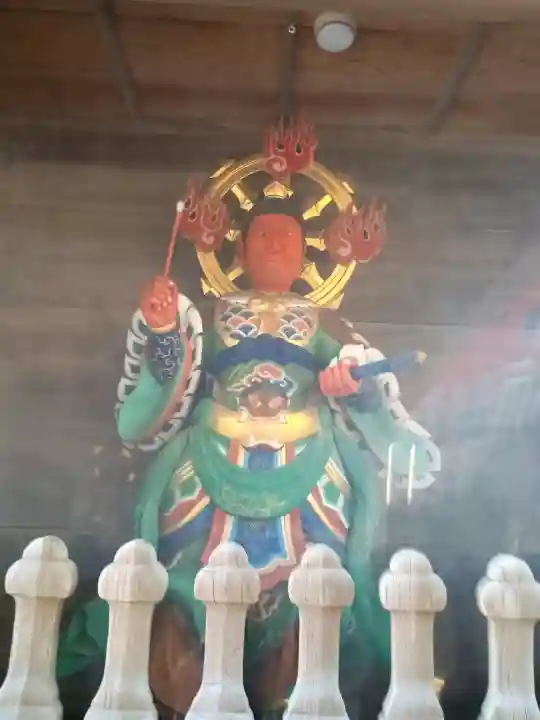 布施弁天 東海寺の{uncategorized: "未分類", other: "その他", undefined: "問題あり", building: "その他建物", grave: "お墓", sacred_gate: "鳥居", guardian: "狛犬", statue: "像", buddha: "仏像", history: "歴史", nature: "自然", garden: "庭園", animal: "動物", pagoda: "塔", temizu: "手水舎", mountain_gate: "山門・神門", sanctuary: "本殿・本堂", subordinate: "末社・摂社", art: "芸術", scenery: "景色", jizo: "地蔵", ema: "絵馬", goshuin: "御朱印", omikuji: "おみくじ", items: "授与品その他", amulet: "お守り", goshuincho: "御朱印帳", eats: "食事", festival: "お祭り", votive_dance: "神楽", shichigosan: "七五三参", wedding: "結婚式", experience: "体験その他", initially: "初詣", around: "周辺", anti_infection: "感染症対策"}