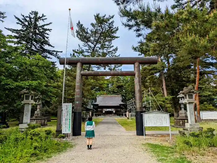 青森縣護國神社の鳥居