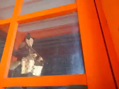 葛飾八幡宮の像