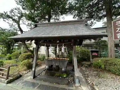 諏訪大社下社春宮(長野県)