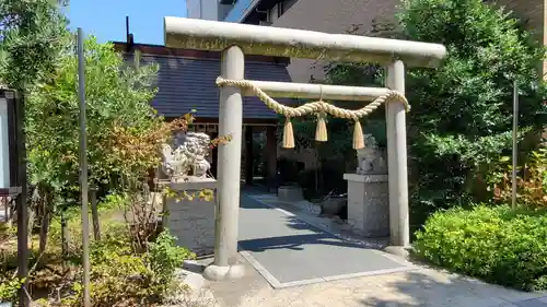 水神社の鳥居