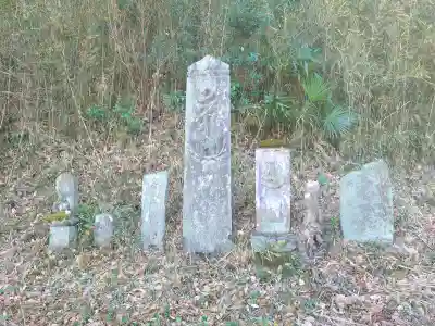 日影堂の{uncategorized: "未分類", other: "その他", undefined: "問題あり", building: "その他建物", grave: "お墓", sacred_gate: "鳥居", guardian: "狛犬", statue: "像", buddha: "仏像", history: "歴史", nature: "自然", garden: "庭園", animal: "動物", pagoda: "塔", temizu: "手水舎", mountain_gate: "山門・神門", sanctuary: "本殿・本堂", subordinate: "末社・摂社", art: "芸術", scenery: "景色", jizo: "地蔵", ema: "絵馬", goshuin: "御朱印", omikuji: "おみくじ", items: "授与品その他", amulet: "お守り", goshuincho: "御朱印帳", eats: "食事", festival: "お祭り", votive_dance: "神楽", shichigosan: "七五三参", wedding: "結婚式", experience: "体験その他", initially: "初詣", around: "周辺", anti_infection: "感染症対策"}