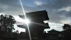 清凉寺の建物その他