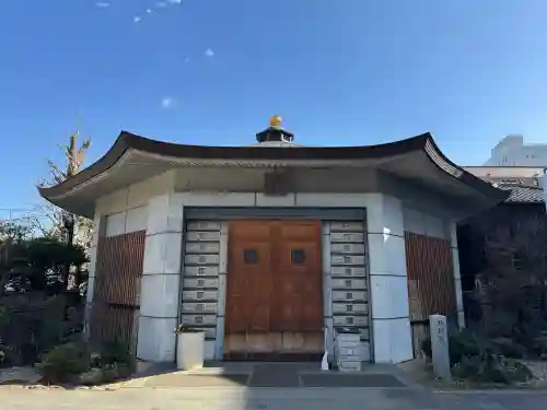 幸國寺の{uncategorized: "未分類", other: "その他", undefined: "問題あり", building: "その他建物", grave: "お墓", sacred_gate: "鳥居", guardian: "狛犬", statue: "像", buddha: "仏像", history: "歴史", nature: "自然", garden: "庭園", animal: "動物", pagoda: "塔", temizu: "手水舎", mountain_gate: "山門・神門", sanctuary: "本殿・本堂", subordinate: "末社・摂社", art: "芸術", scenery: "景色", jizo: "地蔵", ema: "絵馬", goshuin: "御朱印", omikuji: "おみくじ", items: "授与品その他", amulet: "お守り", goshuincho: "御朱印帳", eats: "食事", festival: "お祭り", votive_dance: "神楽", shichigosan: "七五三参", wedding: "結婚式", experience: "体験その他", initially: "初詣", around: "周辺", anti_infection: "感染症対策"}