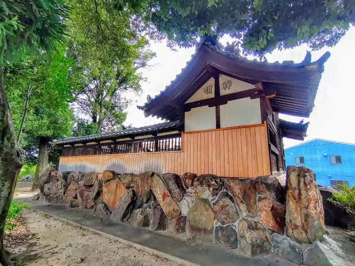 神明社(楠町)の本殿・本堂