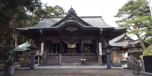 山神社の本殿