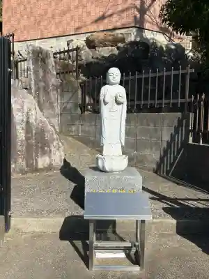 ぽっくり地蔵の{uncategorized: "未分類", other: "その他", undefined: "問題あり", building: "その他建物", grave: "お墓", sacred_gate: "鳥居", guardian: "狛犬", statue: "像", buddha: "仏像", history: "歴史", nature: "自然", garden: "庭園", animal: "動物", pagoda: "塔", temizu: "手水舎", mountain_gate: "山門・神門", sanctuary: "本殿・本堂", subordinate: "末社・摂社", art: "芸術", scenery: "景色", jizo: "地蔵", ema: "絵馬", goshuin: "御朱印", omikuji: "おみくじ", items: "授与品その他", amulet: "お守り", goshuincho: "御朱印帳", eats: "食事", festival: "お祭り", votive_dance: "神楽", shichigosan: "七五三参", wedding: "結婚式", experience: "体験その他", initially: "初詣", around: "周辺", anti_infection: "感染症対策"}