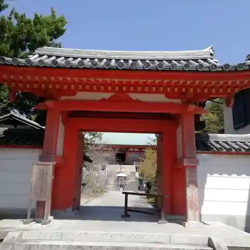 太山寺の山門