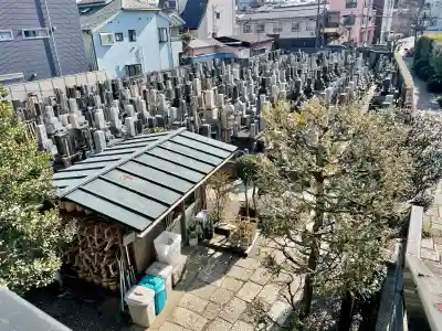 雪峰院の{uncategorized: "未分類", other: "その他", undefined: "問題あり", building: "その他建物", grave: "お墓", sacred_gate: "鳥居", guardian: "狛犬", statue: "像", buddha: "仏像", history: "歴史", nature: "自然", garden: "庭園", animal: "動物", pagoda: "塔", temizu: "手水舎", mountain_gate: "山門・神門", sanctuary: "本殿・本堂", subordinate: "末社・摂社", art: "芸術", scenery: "景色", jizo: "地蔵", ema: "絵馬", goshuin: "御朱印", omikuji: "おみくじ", items: "授与品その他", amulet: "お守り", goshuincho: "御朱印帳", eats: "食事", festival: "お祭り", votive_dance: "神楽", shichigosan: "七五三参", wedding: "結婚式", experience: "体験その他", initially: "初詣", around: "周辺", anti_infection: "感染症対策"}