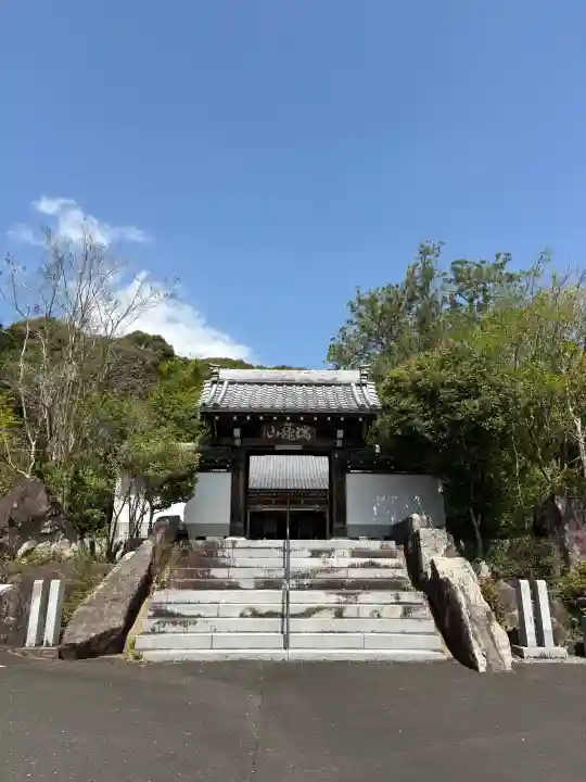 善住禅寺の{uncategorized: "未分類", other: "その他", undefined: "問題あり", building: "その他建物", grave: "お墓", sacred_gate: "鳥居", guardian: "狛犬", statue: "像", buddha: "仏像", history: "歴史", nature: "自然", garden: "庭園", animal: "動物", pagoda: "塔", temizu: "手水舎", mountain_gate: "山門・神門", sanctuary: "本殿・本堂", subordinate: "末社・摂社", art: "芸術", scenery: "景色", jizo: "地蔵", ema: "絵馬", goshuin: "御朱印", omikuji: "おみくじ", items: "授与品その他", amulet: "お守り", goshuincho: "御朱印帳", eats: "食事", festival: "お祭り", votive_dance: "神楽", shichigosan: "七五三参", wedding: "結婚式", experience: "体験その他", initially: "初詣", around: "周辺", anti_infection: "感染症対策"}