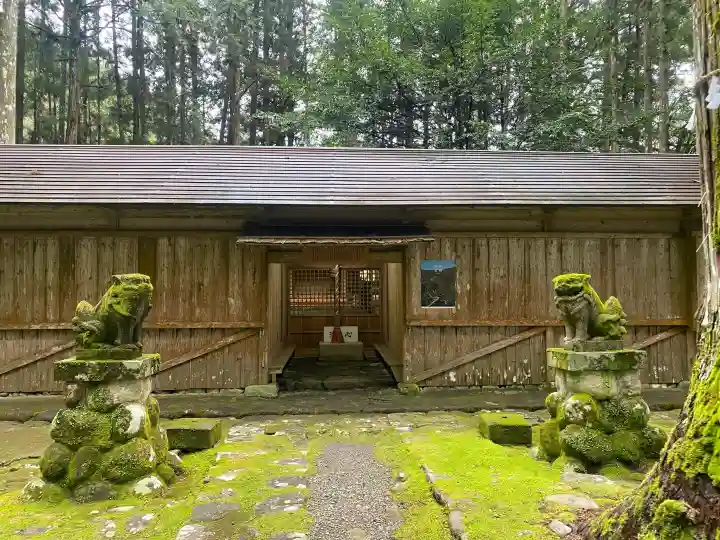 大森神社の{uncategorized: "未分類", other: "その他", undefined: "問題あり", building: "その他建物", grave: "お墓", sacred_gate: "鳥居", guardian: "狛犬", statue: "像", buddha: "仏像", history: "歴史", nature: "自然", garden: "庭園", animal: "動物", pagoda: "塔", temizu: "手水舎", mountain_gate: "山門・神門", sanctuary: "本殿・本堂", subordinate: "末社・摂社", art: "芸術", scenery: "景色", jizo: "地蔵", ema: "絵馬", goshuin: "御朱印", omikuji: "おみくじ", items: "授与品その他", amulet: "お守り", goshuincho: "御朱印帳", eats: "食事", festival: "お祭り", votive_dance: "神楽", shichigosan: "七五三参", wedding: "結婚式", experience: "体験その他", initially: "初詣", around: "周辺", anti_infection: "感染症対策"}