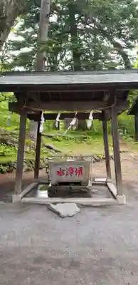 諏訪神社の手水舎