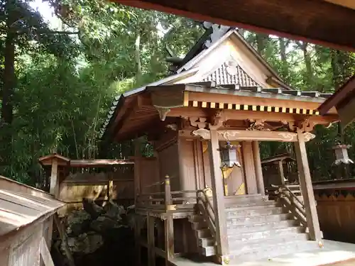 劔主神社の本殿