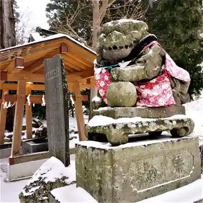 高司神社〜むすびの神の鎮まる社〜の狛犬