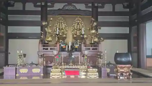 霊雲寺の{uncategorized: "未分類", other: "その他", undefined: "問題あり", building: "その他建物", grave: "お墓", sacred_gate: "鳥居", guardian: "狛犬", statue: "像", buddha: "仏像", history: "歴史", nature: "自然", garden: "庭園", animal: "動物", pagoda: "塔", temizu: "手水舎", mountain_gate: "山門・神門", sanctuary: "本殿・本堂", subordinate: "末社・摂社", art: "芸術", scenery: "景色", jizo: "地蔵", ema: "絵馬", goshuin: "御朱印", omikuji: "おみくじ", items: "授与品その他", amulet: "お守り", goshuincho: "御朱印帳", eats: "食事", festival: "お祭り", votive_dance: "神楽", shichigosan: "七五三参", wedding: "結婚式", experience: "体験その他", initially: "初詣", around: "周辺", anti_infection: "感染症対策"}