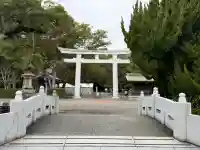 日前神宮・國懸神宮の{uncategorized: "未分類", other: "その他", undefined: "問題あり", building: "その他建物", grave: "お墓", sacred_gate: "鳥居", guardian: "狛犬", statue: "像", buddha: "仏像", history: "歴史", nature: "自然", garden: "庭園", animal: "動物", pagoda: "塔", temizu: "手水舎", mountain_gate: "山門・神門", sanctuary: "本殿・本堂", subordinate: "末社・摂社", art: "芸術", scenery: "景色", jizo: "地蔵", ema: "絵馬", goshuin: "御朱印", omikuji: "おみくじ", items: "授与品その他", amulet: "お守り", goshuincho: "御朱印帳", eats: "食事", festival: "お祭り", votive_dance: "神楽", shichigosan: "七五三参", wedding: "結婚式", experience: "体験その他", initially: "初詣", around: "周辺", anti_infection: "感染症対策"}