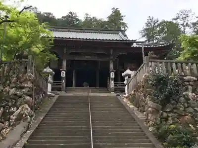 華厳寺の本殿・本堂