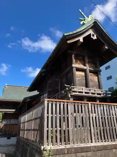 出世稻荷神社の本殿