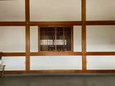 諏訪仮宮の{uncategorized: "未分類", other: "その他", undefined: "問題あり", building: "その他建物", grave: "お墓", sacred_gate: "鳥居", guardian: "狛犬", statue: "像", buddha: "仏像", history: "歴史", nature: "自然", garden: "庭園", animal: "動物", pagoda: "塔", temizu: "手水舎", mountain_gate: "山門・神門", sanctuary: "本殿・本堂", subordinate: "末社・摂社", art: "芸術", scenery: "景色", jizo: "地蔵", ema: "絵馬", goshuin: "御朱印", omikuji: "おみくじ", items: "授与品その他", amulet: "お守り", goshuincho: "御朱印帳", eats: "食事", festival: "お祭り", votive_dance: "神楽", shichigosan: "七五三参", wedding: "結婚式", experience: "体験その他", initially: "初詣", around: "周辺", anti_infection: "感染症対策"}