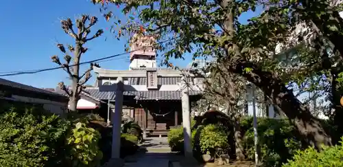 鵜森稲荷神社の鳥居