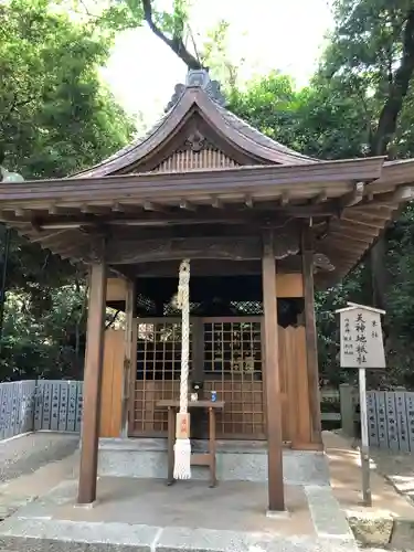 枚岡神社の末社・摂社