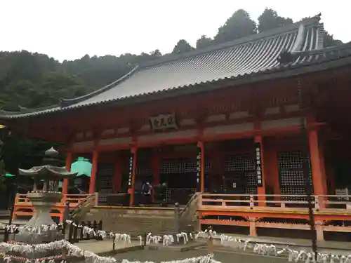 勝尾寺の本殿