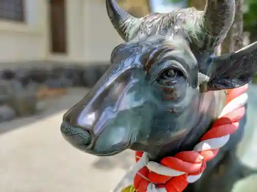 六所社（下飯田）の狛犬