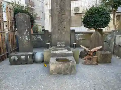 板橋寿徳寺新撰組墓所(近藤勇墓所)の{uncategorized: "未分類", other: "その他", undefined: "問題あり", building: "その他建物", grave: "お墓", sacred_gate: "鳥居", guardian: "狛犬", statue: "像", buddha: "仏像", history: "歴史", nature: "自然", garden: "庭園", animal: "動物", pagoda: "塔", temizu: "手水舎", mountain_gate: "山門・神門", sanctuary: "本殿・本堂", subordinate: "末社・摂社", art: "芸術", scenery: "景色", jizo: "地蔵", ema: "絵馬", goshuin: "御朱印", omikuji: "おみくじ", items: "授与品その他", amulet: "お守り", goshuincho: "御朱印帳", eats: "食事", festival: "お祭り", votive_dance: "神楽", shichigosan: "七五三参", wedding: "結婚式", experience: "体験その他", initially: "初詣", around: "周辺", anti_infection: "感染症対策"}