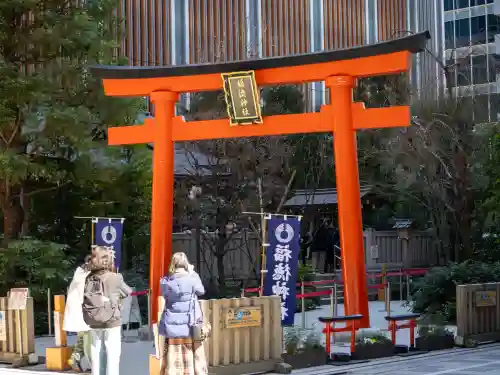 福徳神社（芽吹稲荷）の{uncategorized: "未分類", other: "その他", undefined: "問題あり", building: "その他建物", grave: "お墓", sacred_gate: "鳥居", guardian: "狛犬", statue: "像", buddha: "仏像", history: "歴史", nature: "自然", garden: "庭園", animal: "動物", pagoda: "塔", temizu: "手水舎", mountain_gate: "山門・神門", sanctuary: "本殿・本堂", subordinate: "末社・摂社", art: "芸術", scenery: "景色", jizo: "地蔵", ema: "絵馬", goshuin: "御朱印", omikuji: "おみくじ", items: "授与品その他", amulet: "お守り", goshuincho: "御朱印帳", eats: "食事", festival: "お祭り", votive_dance: "神楽", shichigosan: "七五三参", wedding: "結婚式", experience: "体験その他", initially: "初詣", around: "周辺", anti_infection: "感染症対策"}