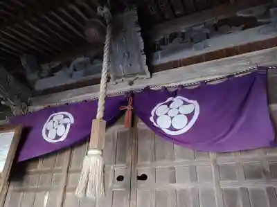 鵜川神社の本殿・本堂