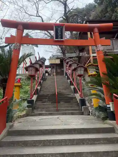 中司孫太郎稲荷神社の{uncategorized: "未分類", other: "その他", undefined: "問題あり", building: "その他建物", grave: "お墓", sacred_gate: "鳥居", guardian: "狛犬", statue: "像", buddha: "仏像", history: "歴史", nature: "自然", garden: "庭園", animal: "動物", pagoda: "塔", temizu: "手水舎", mountain_gate: "山門・神門", sanctuary: "本殿・本堂", subordinate: "末社・摂社", art: "芸術", scenery: "景色", jizo: "地蔵", ema: "絵馬", goshuin: "御朱印", omikuji: "おみくじ", items: "授与品その他", amulet: "お守り", goshuincho: "御朱印帳", eats: "食事", festival: "お祭り", votive_dance: "神楽", shichigosan: "七五三参", wedding: "結婚式", experience: "体験その他", initially: "初詣", around: "周辺", anti_infection: "感染症対策"}