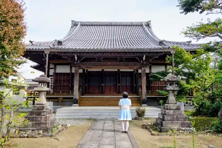 覚順寺の本殿・本堂